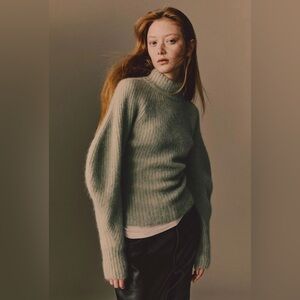 NWT H&M Premium Quality Wool/Alpaca Blend Rib-Knit Sweater